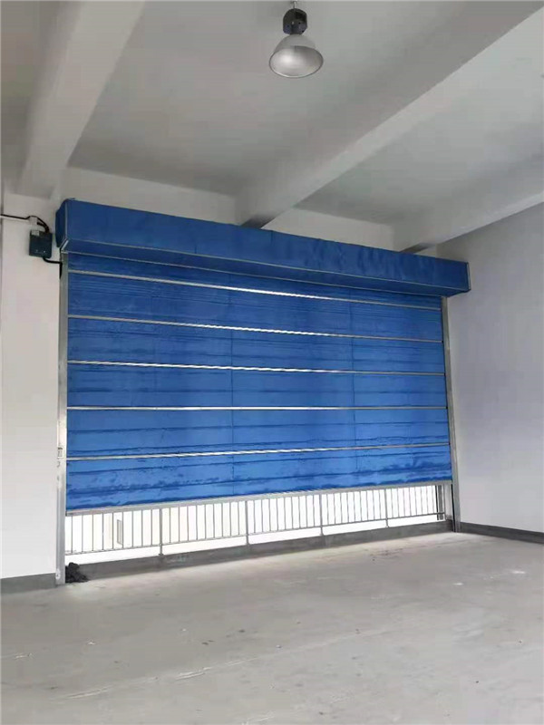 無機布防火卷簾門 無機布防火卷簾門